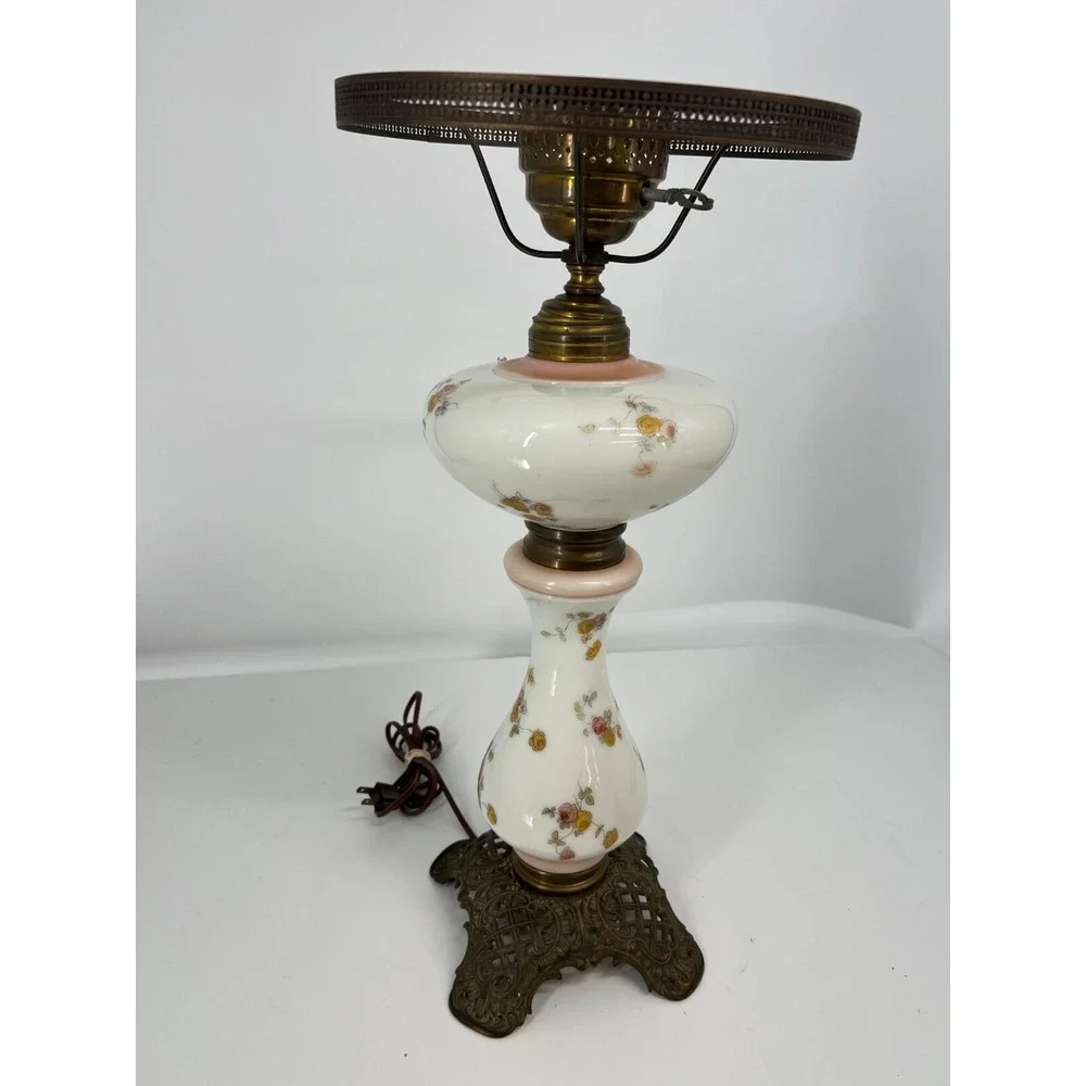 Vintage Porcelain Converted Table Oil Lamp 14